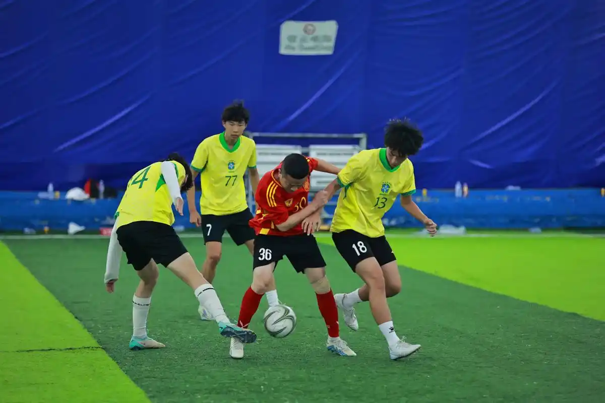 比利时甲级联赛：亨克 VS 标准列日